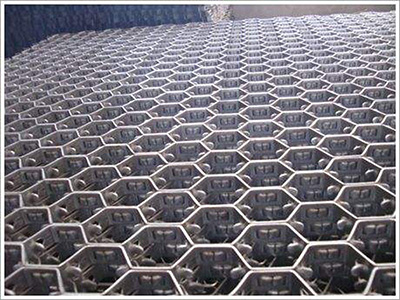 不銹鋼龜甲網(wǎng)的選購(gòu)要點(diǎn)和建議